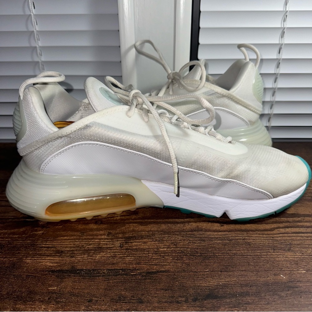 Size 12 Mens White Nike Air Max 2090 Running Shoes Athletic Sneakers - Picture 4 of 9